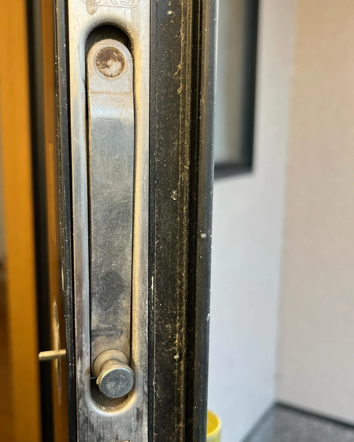 宗像市で玄関ドアの錠前交換。